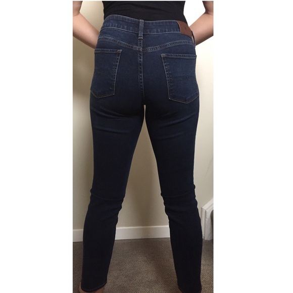 Lucky Brand Mid Rise Jeans - Picture 2 of 3